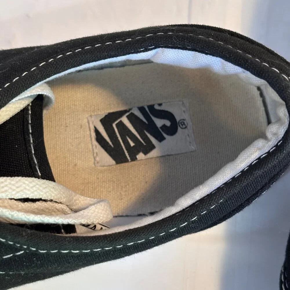 Vans Women's Black Canvas Lace-Up Sneakers Size 7.5 US Skater‎ Streetwear Retro